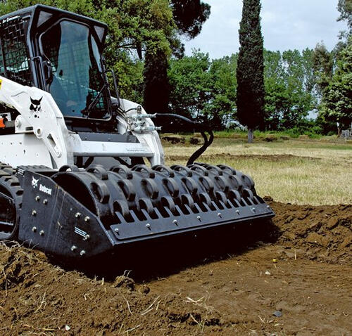 Вибрационный каток Bobcat 48  (для мини-погрузчиков) - foto0